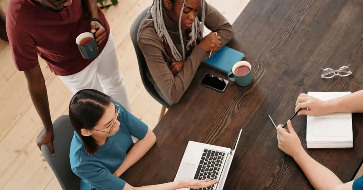 How to Improve Your Website's UX Design For Maximum Conversion Rate image